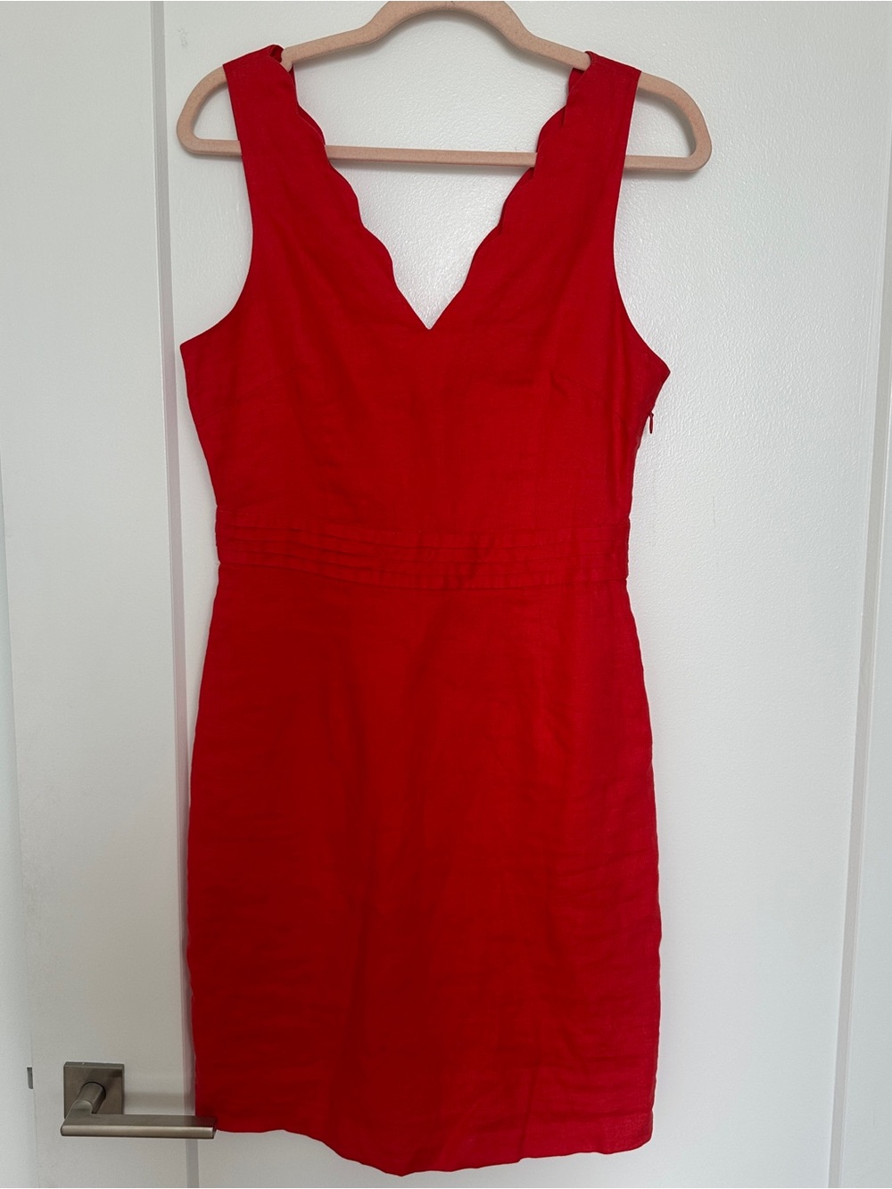 Scalloped Azulu V-Neck Midi Dress in Red